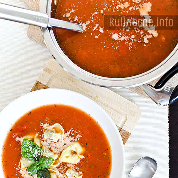 Zupa mocno pomidorowa