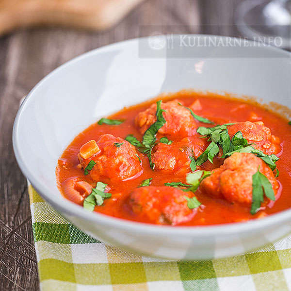 Klopsiki z indyka w sosie pomidorowym