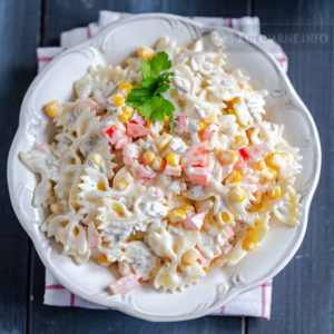 Sałatka makaronowa z majonezem