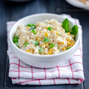 Sałatka z kaszą bulgur i miętą