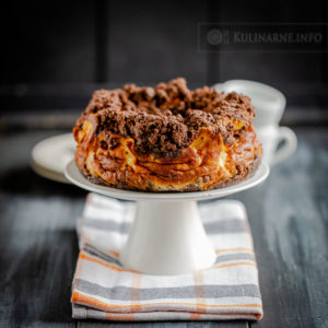 Sernik z białą czekoladą i kakaową kruszonką