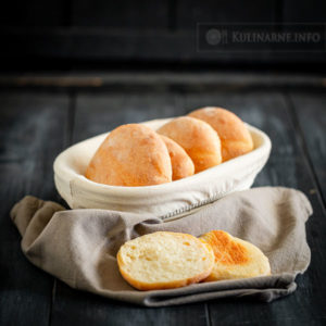 Łatwe bułki z przedziałkiem