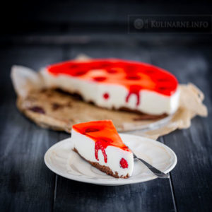 Sernik na zimno z malinami