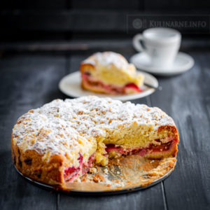 Maślane ciasto ze śliwkami i kruszonką