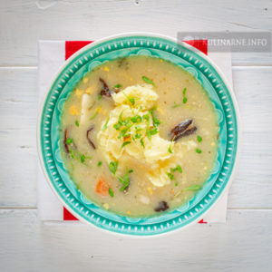 Barszcz biały z jajkiem i chrzanem