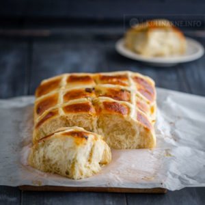 Hot cross buns